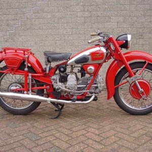 Moto-Guzzi-1947-Astore-primo-tipo-1