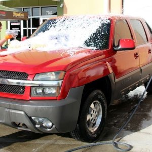 002 Red Chevy Avalanche Detail Class at Autogeek with Mike Phillips
