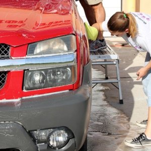002 Red Chevy Avalanche Detail Class at Autogeek with Mike Phillips