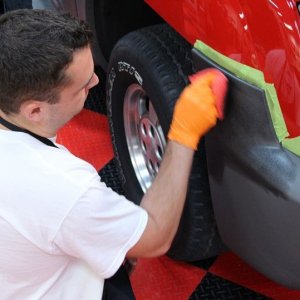 002 Red Chevy Avalanche Detail Class at Autogeek with Mike Phillips