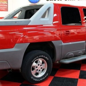 002 Red Chevy Avalanche Detail Class at Autogeek with Mike Phillips