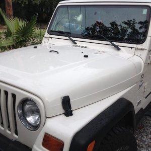 jeep_hood