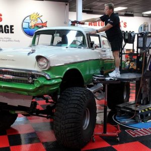 Monster 4x4 1957 Chevy Bel Air