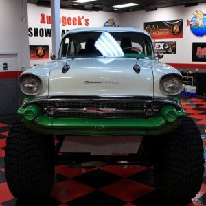 Monster 4x4 1957 Chevy Bel Air
