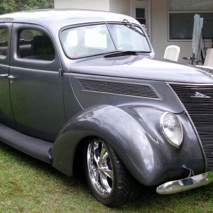 1937 Ford Streetrod