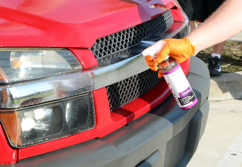 002 Red Chevy Avalanche Detail Class at Autogeek with Mike Phillips