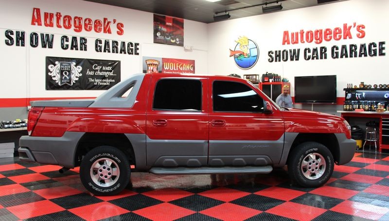 002 Red Chevy Avalanche Detail Class at Autogeek with Mike Phillips