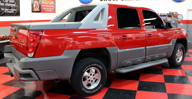 002 Red Chevy Avalanche Detail Class at Autogeek with Mike Phillips