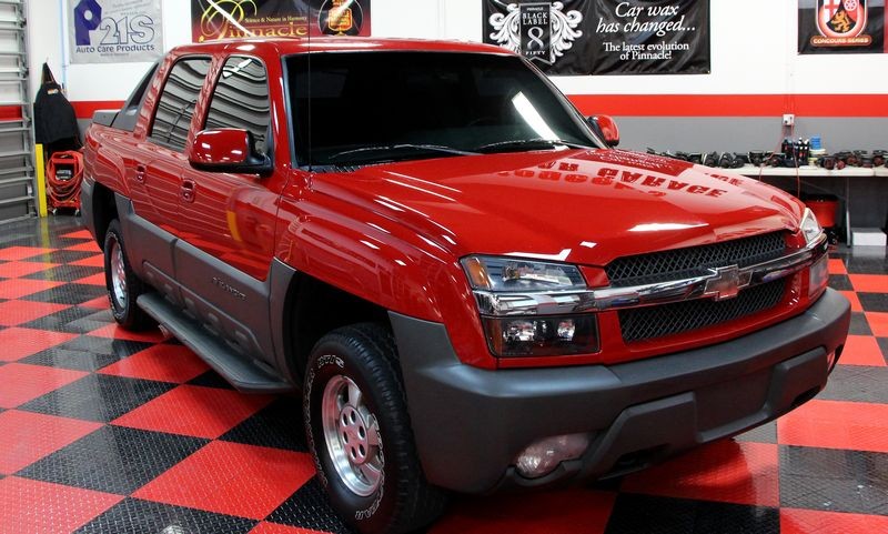 002 Red Chevy Avalanche Detail Class at Autogeek with Mike Phillips