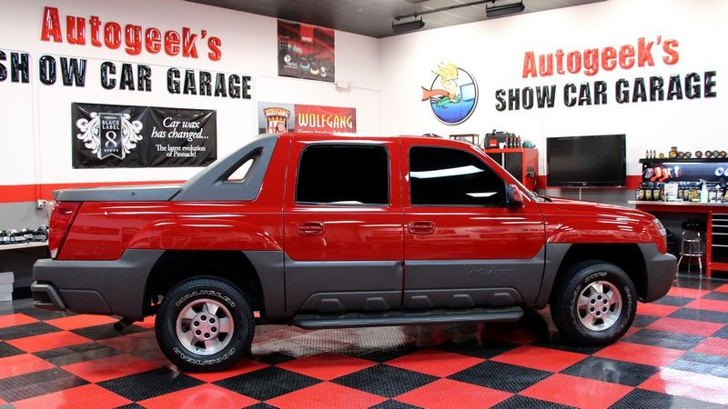 002 Red Chevy Avalanche Detail Class at Autogeek with Mike Phillips
