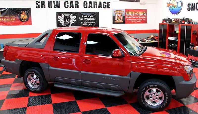 002 Red Chevy Avalanche Detail Class at Autogeek with Mike Phillips
