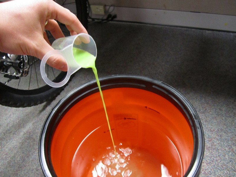 03_-_Pouring