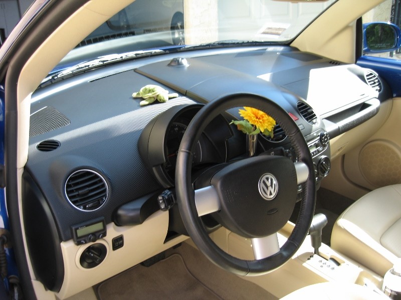 08 VW Convertable