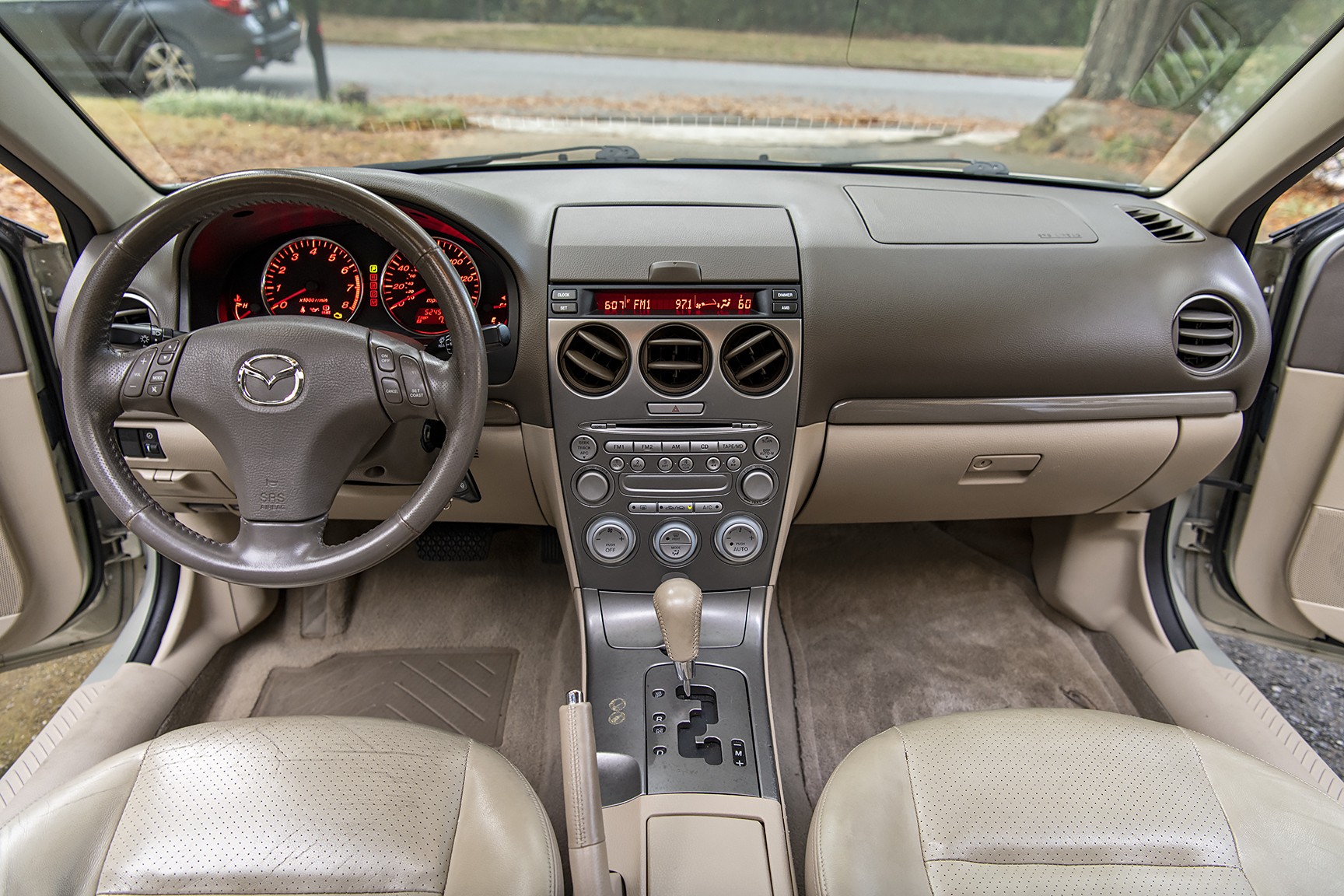 10-28-2022_Mazda_6_Dash_-1