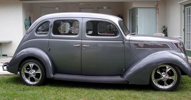 1937 Ford Streetrod
