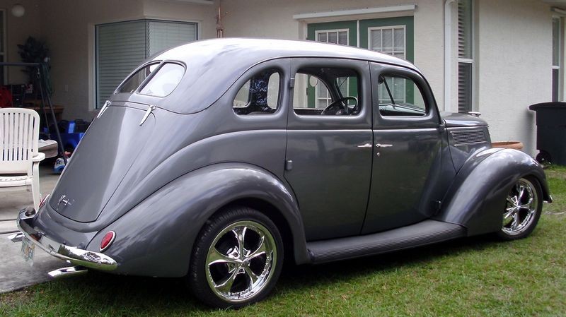 1937 Ford Streetrod