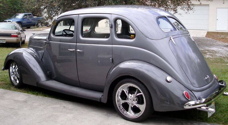 1937 Ford Streetrod