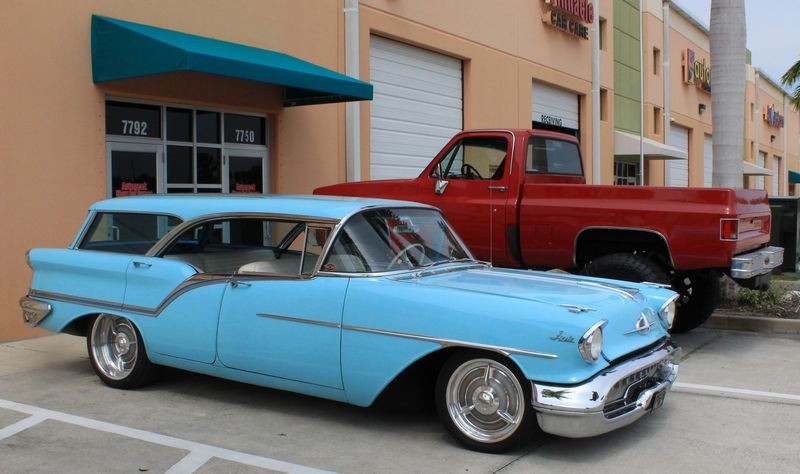 1957_Olds_002