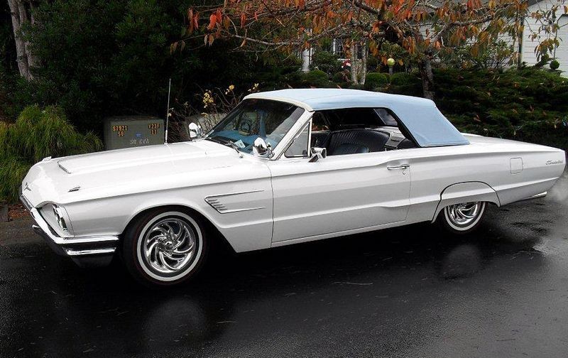 1965 Ford Thunderbird
