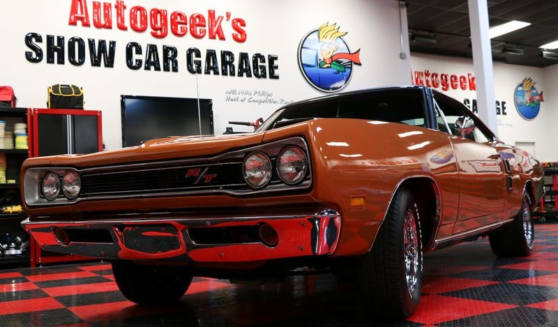 1969 Dodge Coronet RT 426 Hemi detailed by Mike Phillips