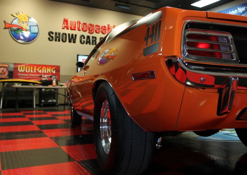 1970 Barracuda Extreme Makeover with Mike Phillips at Autogeek