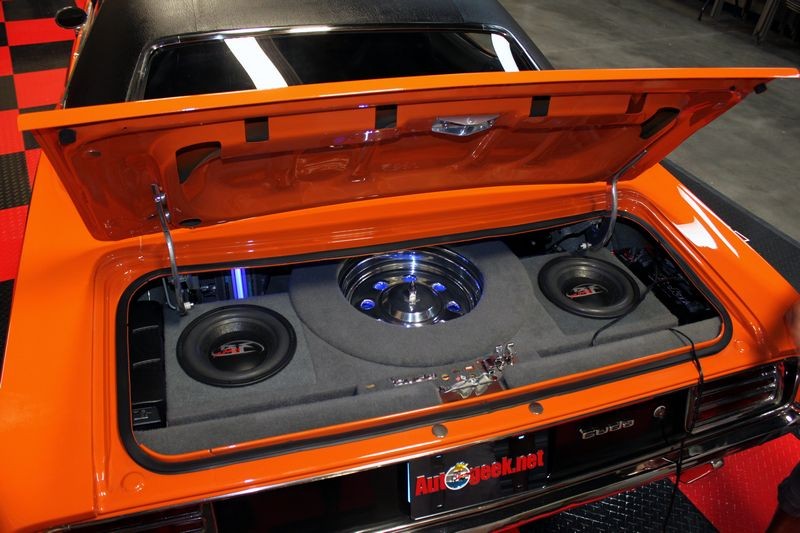 1970 Barracuda Extreme Makeover with Mike Phillips at Autogeek