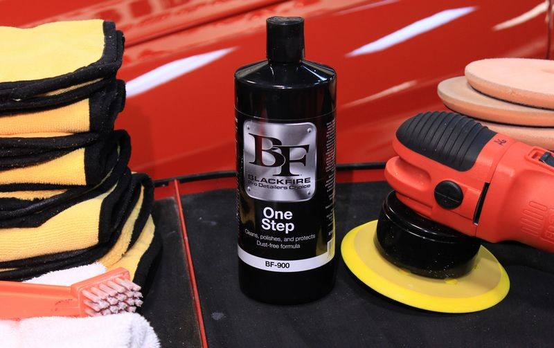 1971 Chevelle Resto-Rod - BLACKFIRE Review by Mike Phillips