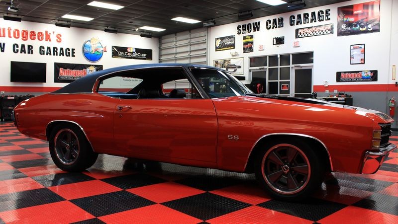 1971 Chevelle Resto-Rod - BLACKFIRE Review by Mike Phillips