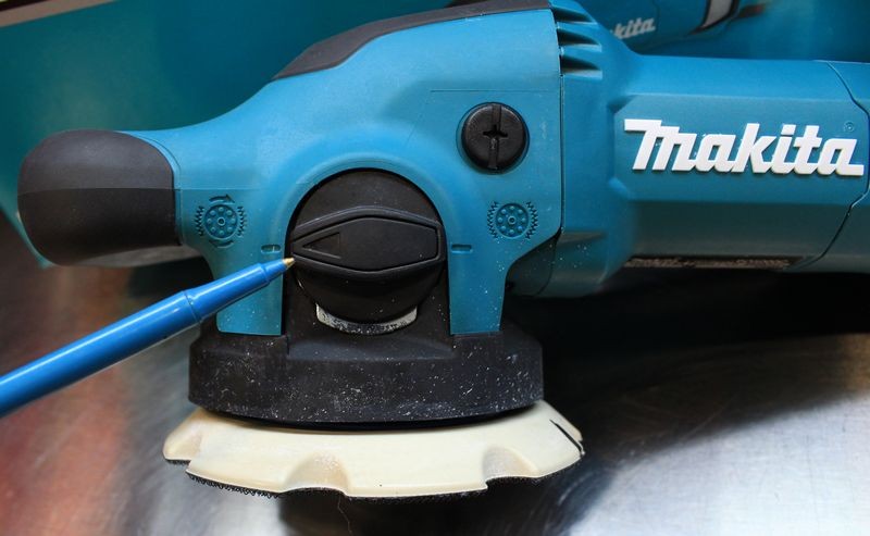 1971 Duster Makita PO5000C Orbital Polisher Mike Phillips
