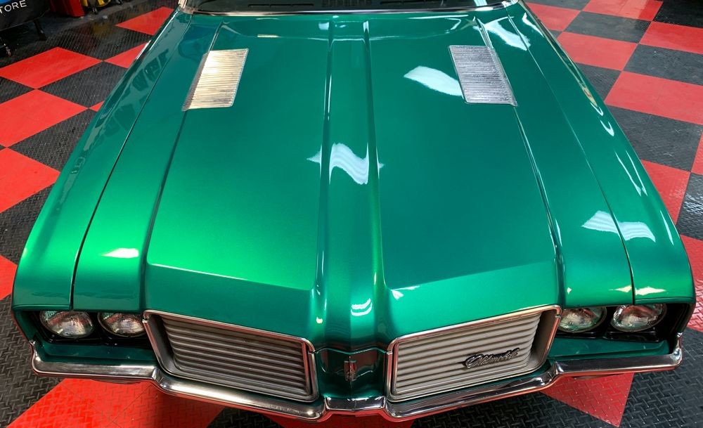 1972 Cutlass Wetsanding by Mike Phillips