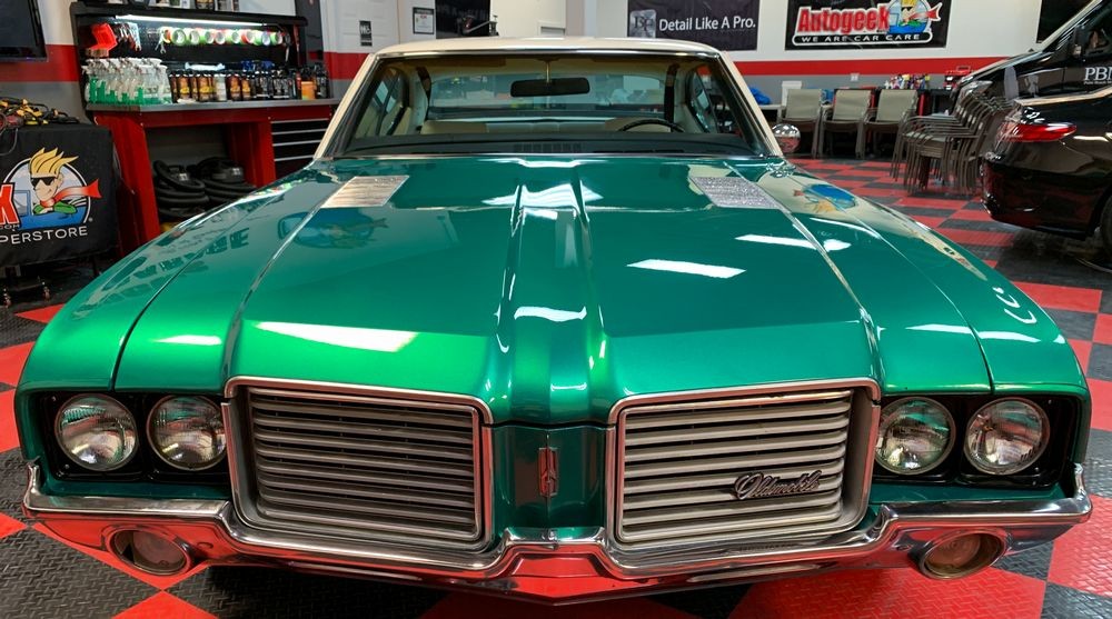 1972 Cutlass Wetsanding by Mike Phillips