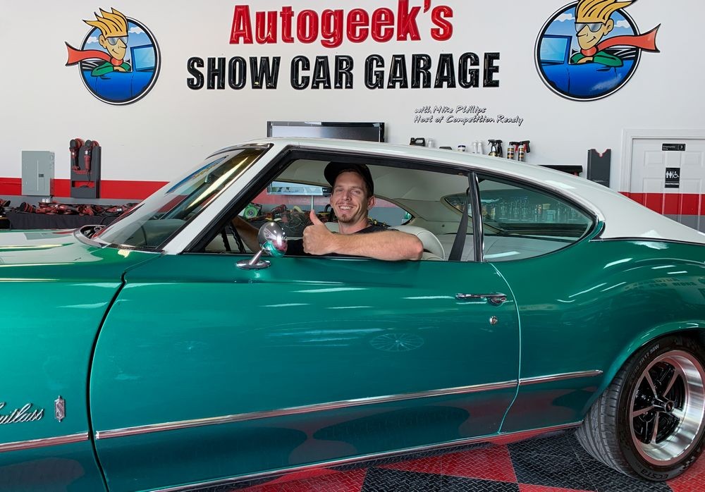 1972 Cutlass Wetsanding by Mike Phillips