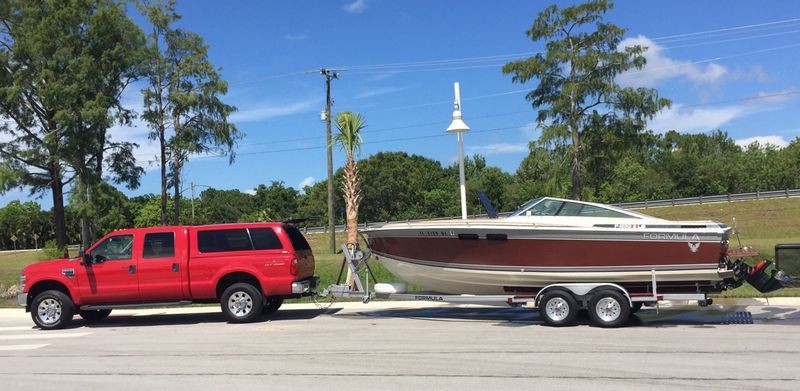 1983 Formula Oxidized Boat