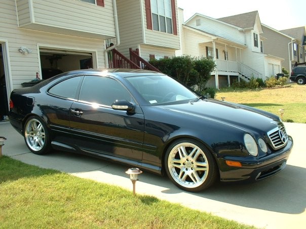 2002 CLK430 in the shade
