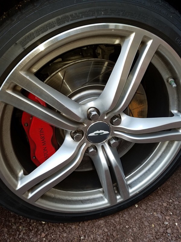 2009 Aston Martin Vantage detailed by Andre
