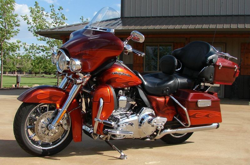 2010 Harley-Davidson FLHTCUSE5 CVO Ultra Classic Electra Glide