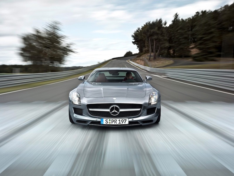 2010-Mercedes-Benz-SLS-AMG-Silver-Front-Speed-1280x960