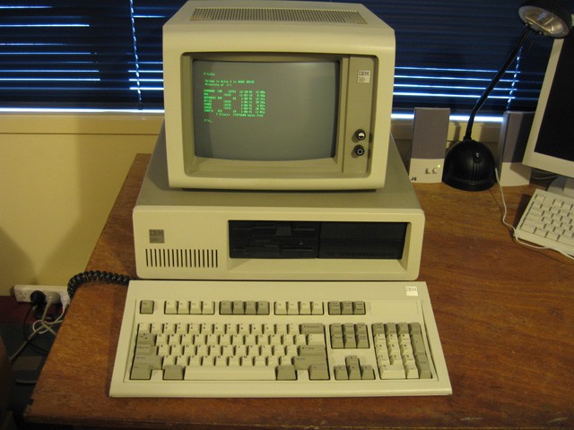 2011-04-24-ibm-xt-with-mono-monitor