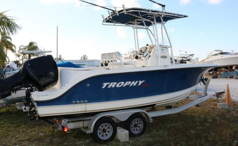 21 Foot Trophy Center Consol Boat Detailing Class Mike Phillips
