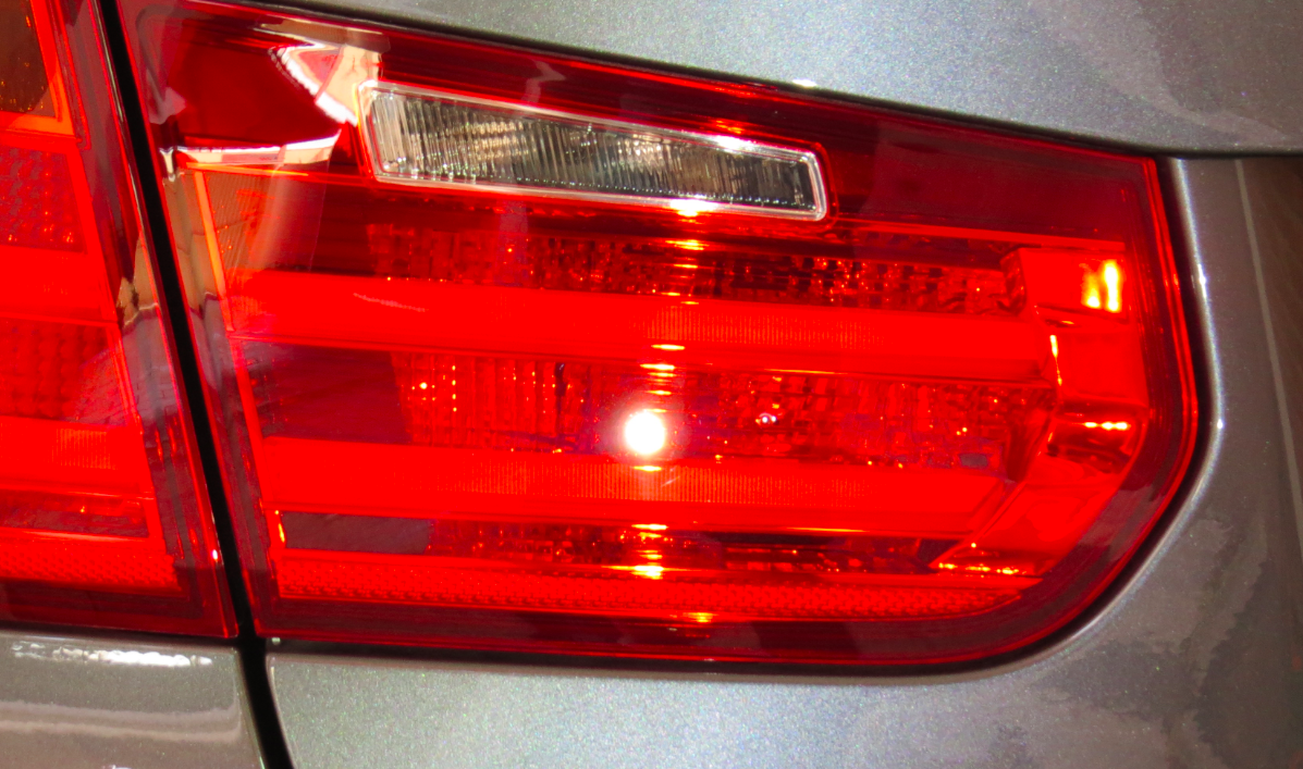 328i-35