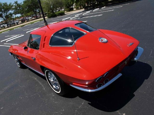 63_Corvette_Red_Split_Window
