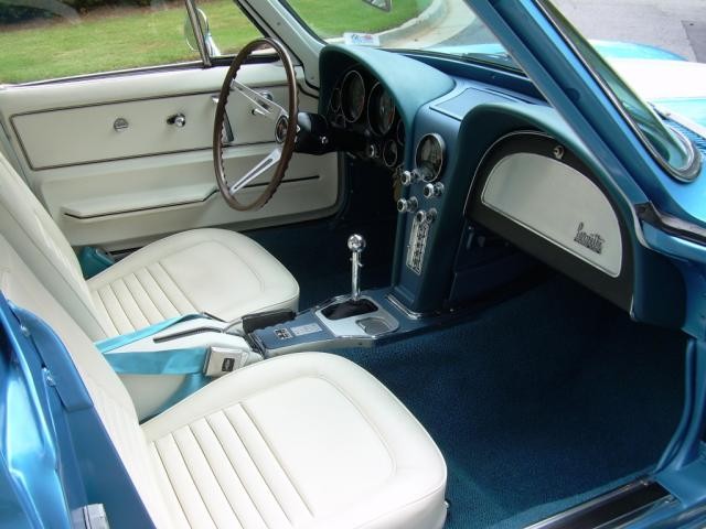 67_Vette_Interior