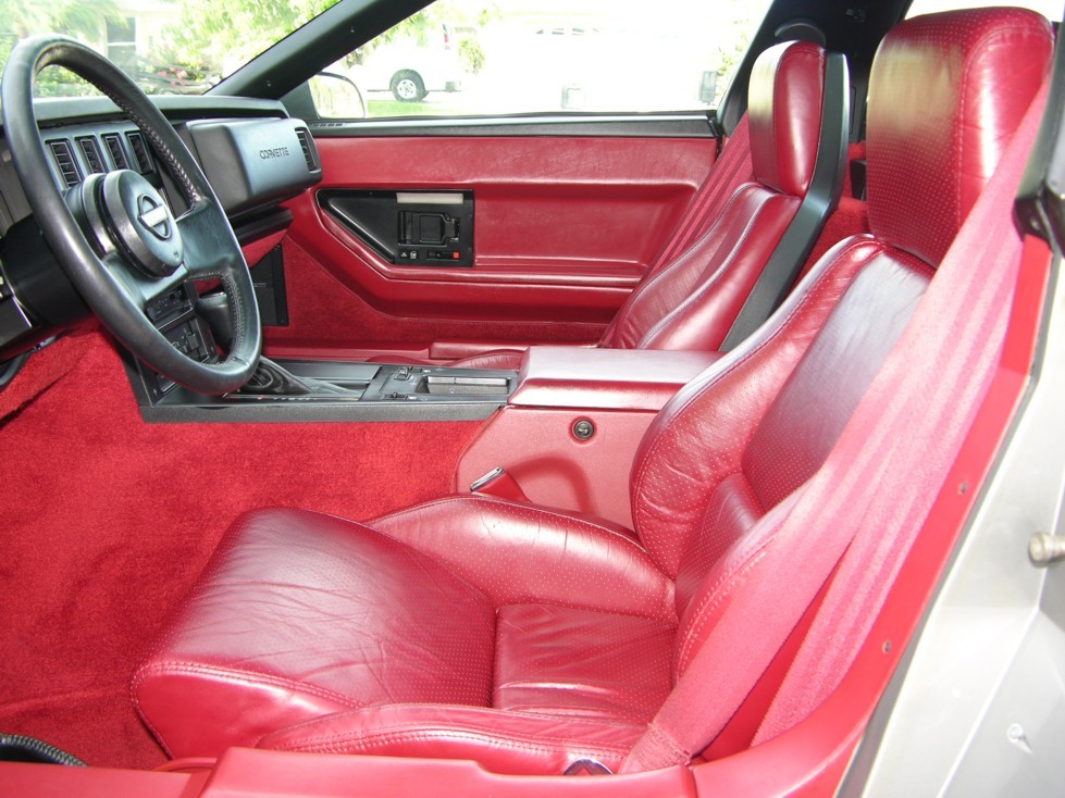85 Vette Interior Detail