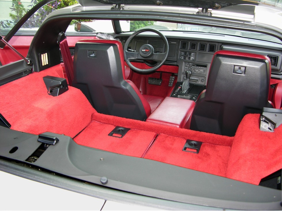 85 Vette Interior Detail