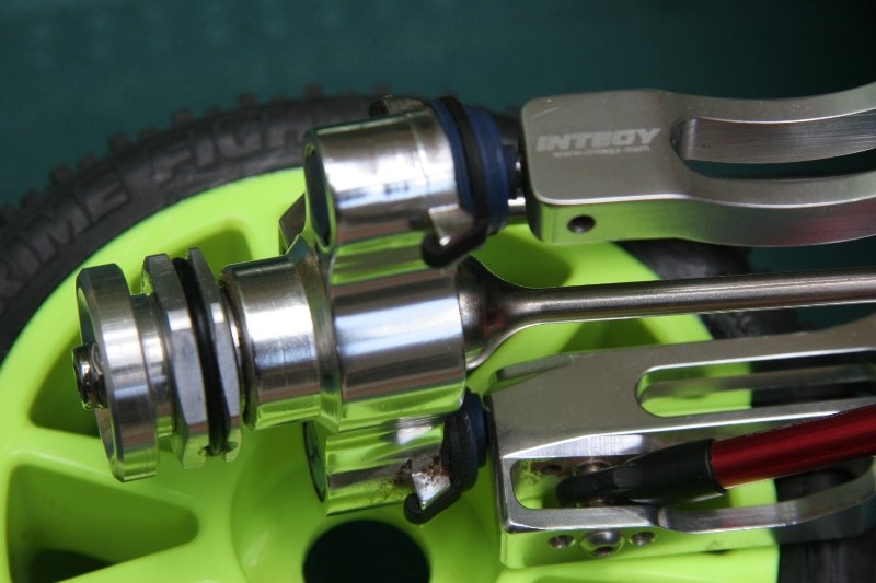 All aluminum TRAXXAS Revo Show Truck