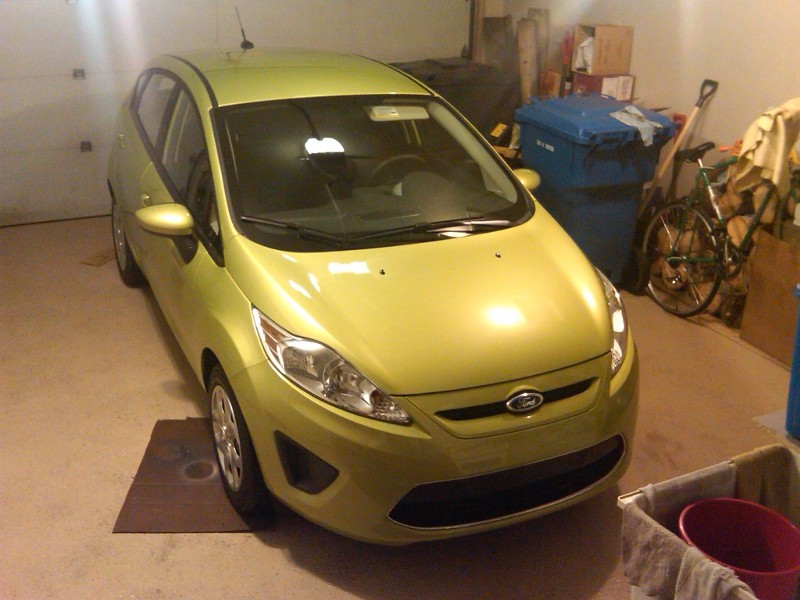 Auto_Fiesta_cir_e_small_004