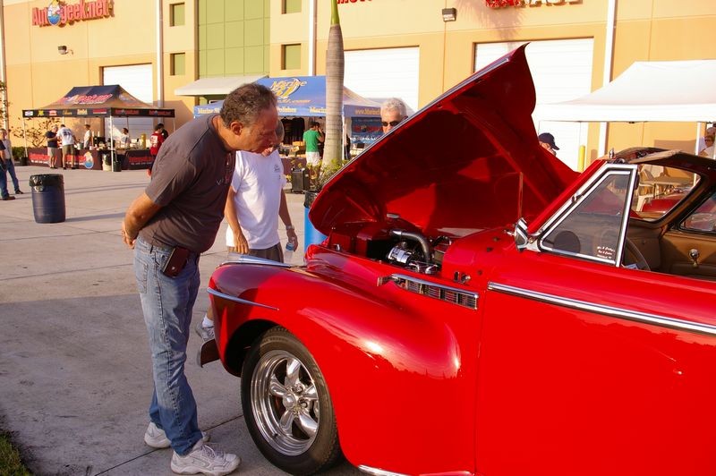 Autogeeks Cars and Coffee with Mike Phillips May 2014