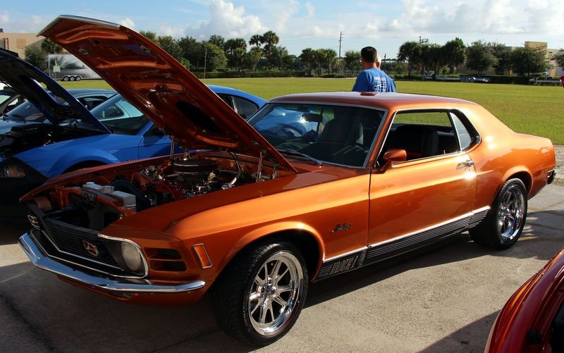 Autogeeks Cars and Coffee with Mike Phillips