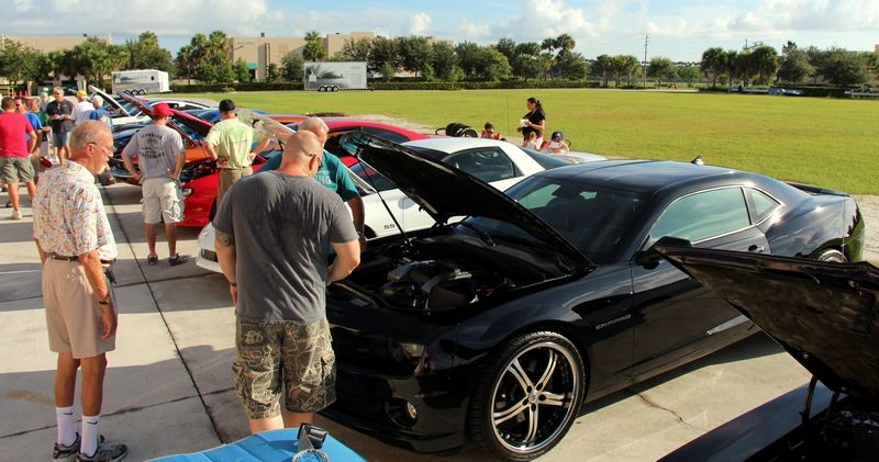 Autogeeks Cars and Coffee with Mike Phillips