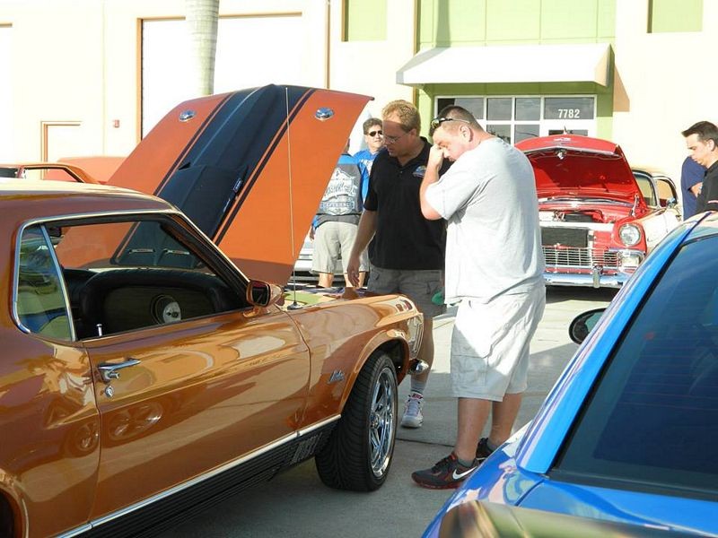 Autogeeks Cars and Coffee with Mike Phillips